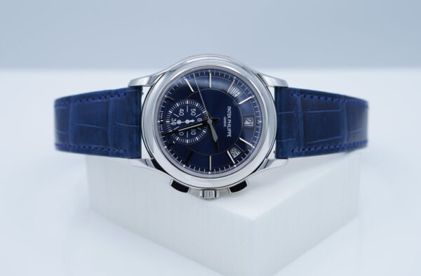 Patek PHILIPPE 5905P PLATINUM ANNUAL CALENDAR CHRONOGRAPH BLUE DIAL FULL SET - Image 9