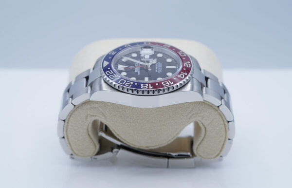 Rolex 126710BLRO PEPSI GMT MASTER II RED BLUE BEZEL OYSTER BAND 2022 FULL SET - Image 4