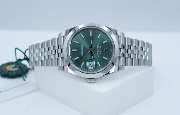 BRAND NEW Rolex 126300 DATEJUST 41 MINT GREEN DIAL JUBILEE BAND 2024 COMPLETE SET - Image 9