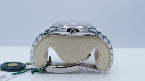 BRAND NEW Rolex 126300 DATEJUST 41 MINT GREEN DIAL JUBILEE BAND 2024 COMPLETE SET - Image 3