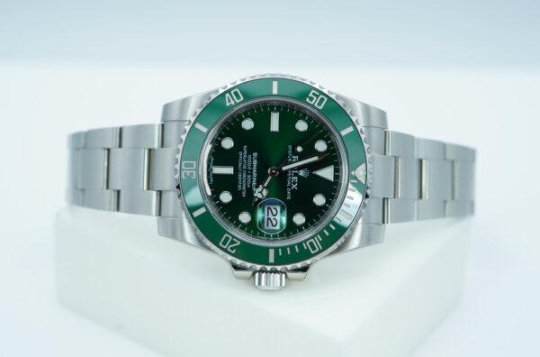 Rolex 116610LV SUBMARINER HULK GREEN DIAL GREEN BEZEL 40MM 2018 FULL SET - Image 9
