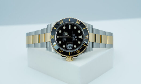 Rolex 126613LN SUBMARINER 18K YELLOW GOLD STEEL BLACK DIAL 2020 FULL SET - Image 9