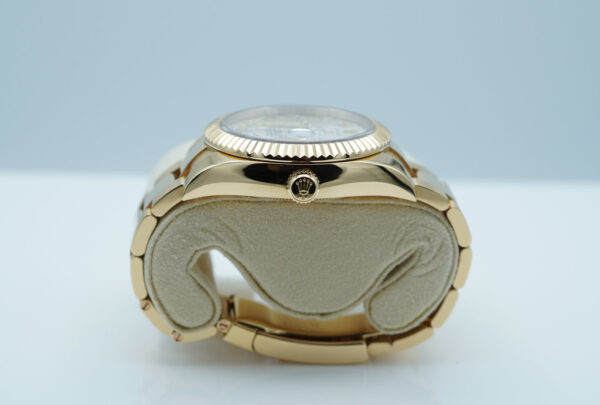 Rolex 326938 SKY-DWELLER 18K YELLOW GOLD SILVER ROMAN DIAL FULL SET - Image 4