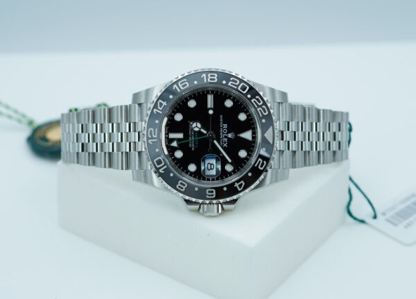 BRAND NEW Rolex 126710GRNR GMT MASTER II BLACK GREY BEZEL JUBILEE BAND 2024 FULL SET - Image 9
