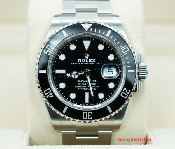 Rolex 126610LN SUBMARINER DATE 41 NEW MODEL 2023 WARRANTY COMPLETE SET