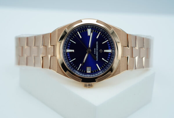 Vacheron CONSTANTIN OVERSEAS ROSE GOLD BLUE DIAL 4500V 2022 WARRANTY FULL SET - Image 10