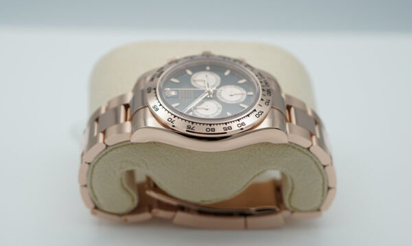Rolex 126505 DAYTONA ROSE GOLD BLACK AND SUNDUST DIAL NEW MODEL 2024 FULL SET - Image 4