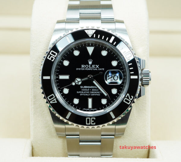 Rolex 116610LN SUBMARINER DATE BLACK CERAMIC BEZEL 40MM 2019 COMPLETE SET