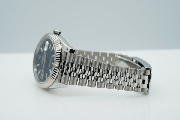 Rolex 126334 DATEJUST 41 FLUTED BEZEL BLUE STICK DIAL JUBILEE COMPLETE SET - Image 5