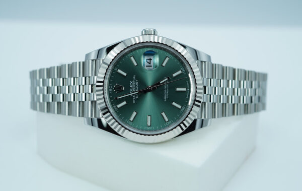 BRAND NEW Rolex 126334 DATEJUST 41 FLUTED BEZEL MINT GREEN DIAL JUBILEE 2024 FULL SET - Image 10