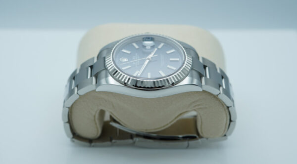 Rolex 126334 DATEJUST 41 FLUTED BEZEL BLUE STICK DIAL OYSTER BAND COMPLETE SET - Image 4