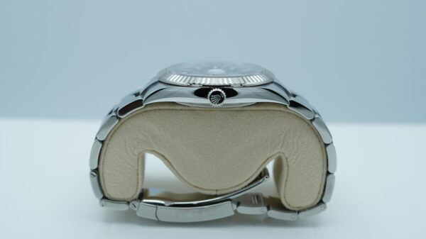 Rolex 126334 DATEJUST 41 FLUTED BEZEL BLUE STICK DIAL OYSTER BAND COMPLETE SET - Image 3