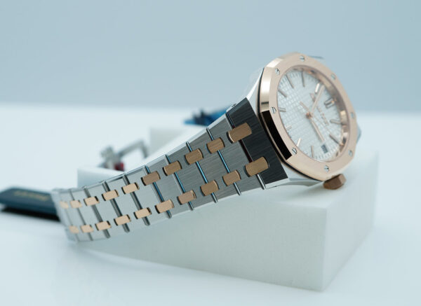 BRAND NEW Audemars PIGUET ROYAL OAK 15550SR ROSE GOLD STEEL WHITE DIAL 2024 FULL SET - Image 5