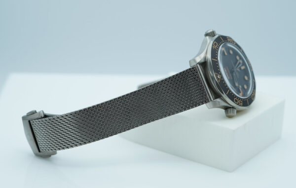Omega SEAMASTER DIVER 300M 007 JAMES BOND TITANIUM MESH BRACELET FULL SET - Image 6