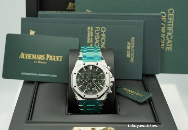 BRAND NEW Audemars PIGUET ROYAL OAK CHRONOGRAPH 50TH ANNIVESARY 26240ST GREEN DIAL FULL SET - Image 2