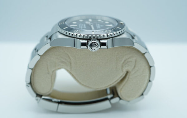 Rolex 124060 SUBMARINER NO DATE 41MM 2022 WARRANTY COMPLETE SET - Image 3