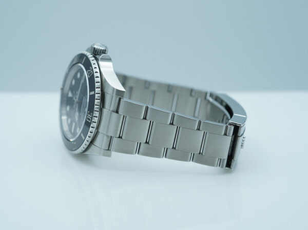 Rolex 124060 SUBMARINER NO DATE 41MM 2022 WARRANTY COMPLETE SET - Image 5