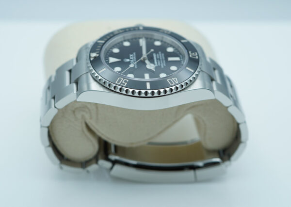 Rolex 124060 SUBMARINER NO DATE 41MM 2022 WARRANTY COMPLETE SET - Image 4