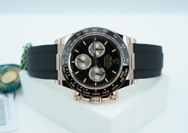 BRAND NEW Rolex 126515LN DAYTONA RG OYSTERFLEX BLACK AND SUNDUST DIAL 2024 FULL SET - Image 9