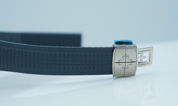 BRAND NEW Patek PHILIPPE 5164G AQUANAUT TRAVEL TIME 18K WHITE GOLD BLUE DIAL 2024 FULL SET - Image 7