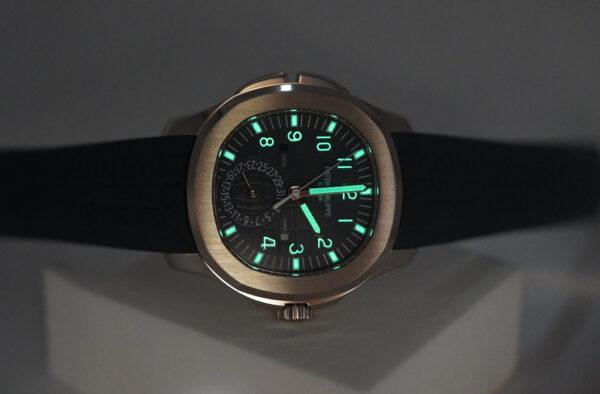 BRAND NEW Patek PHILIPPE 5164G AQUANAUT TRAVEL TIME 18K WHITE GOLD BLUE DIAL 2024 FULL SET - Image 11