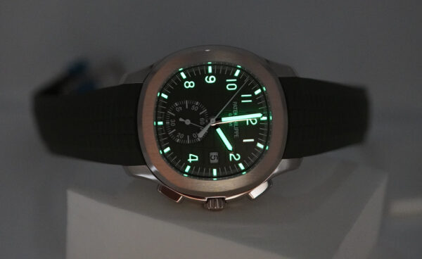 BRAND NEW Patek PHILIPPE 5968G AQUANAUT CHRONOGRAPH 18K WHITE GOLD GREEN DIAL FULL SET - Image 11