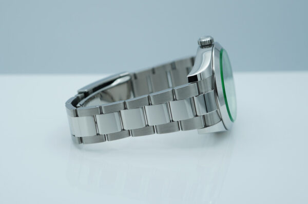 Rolex 116400GV MILGAUSS GREEN CRYSTAL Z BLUE DIAL 2019 COMPLETE SET - Image 6