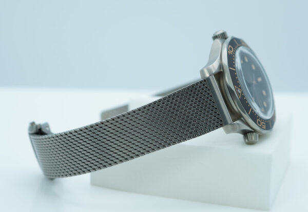 Omega SEAMASTER DIVER 300M 007 JAMES BOND TITANIUM BRACELET 2023 FULL SET - Image 6