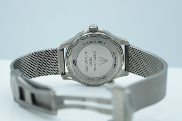 Omega SEAMASTER DIVER 300M 007 JAMES BOND TITANIUM BRACELET 2023 FULL SET - Image 8