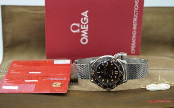 Omega SEAMASTER DIVER 300M 007 JAMES BOND TITANIUM BRACELET 2023 FULL SET - Image 2