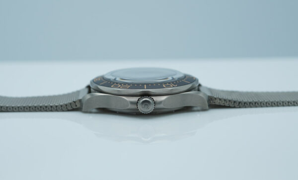 Omega SEAMASTER DIVER 300M 007 JAMES BOND TITANIUM BRACELET 2023 FULL SET - Image 3