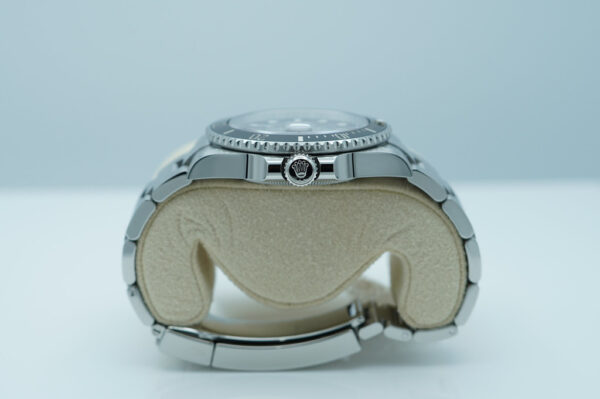 Rolex 126610LN SUBMARINER DATE 41 NEW MODEL 2023 WARRANTY COMPLETE SET - Image 5