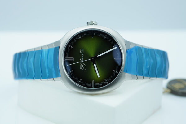 BRAND NEW H. Moser & Cie STREAMLINER CENTRE SECONDS MATRIX GREEN FUMÉ DIAL FULL SET - Image 11