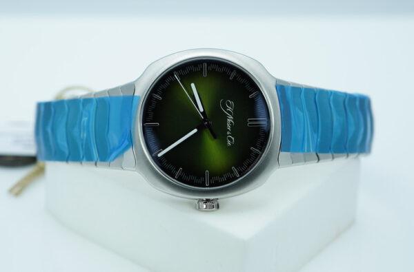 BRAND NEW H. Moser & Cie STREAMLINER CENTRE SECONDS MATRIX GREEN FUMÉ DIAL FULL SET - Image 10