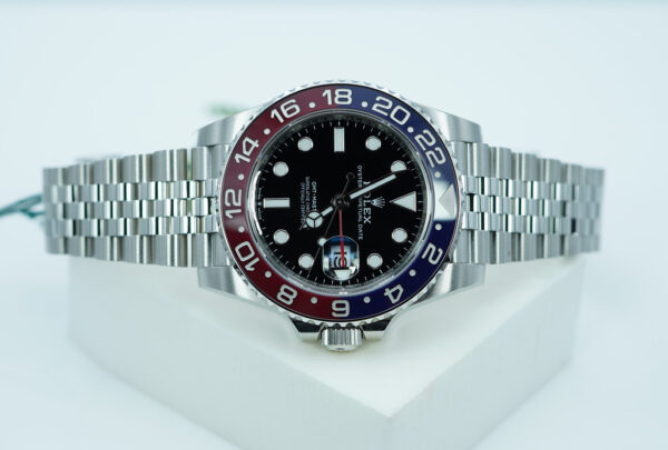 BRAND NEW Rolex 126710BLRO PEPSI GMT MASTER II RED BLUE JUBILEE BAND 2024 FULL SET - Image 9