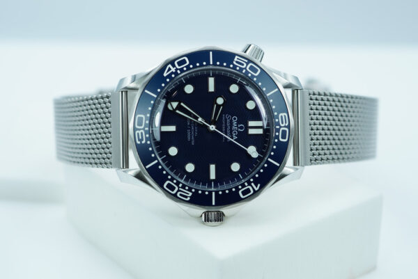 OMEGA SEAMASTER DIVER 300M 007 JAMES BOND 60th ANNIVERSARY 2024 COMPLETE SET - Image 9