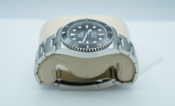 Rolex 124060 SUBMARINER NO DATE 41MM 2023 WARRANTY COMPLETE SET - Image 4