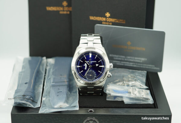 Vacheron CONSTANTIN OVERSEAS DUAL TIME 7920V BLUE DIAL NEW MODEL FULL SET - Image 2