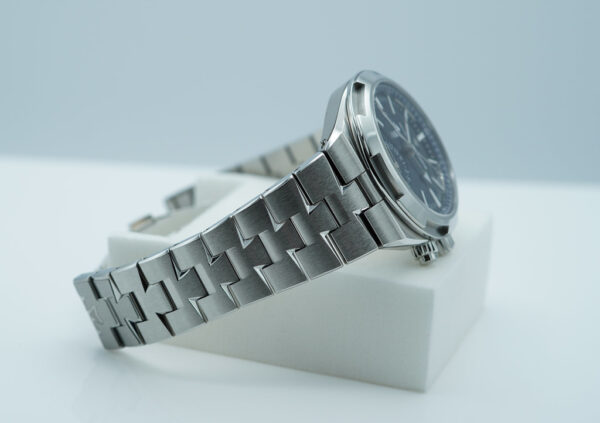 Vacheron CONSTANTIN OVERSEAS DUAL TIME 7920V BLUE DIAL NEW MODEL FULL SET - Image 5