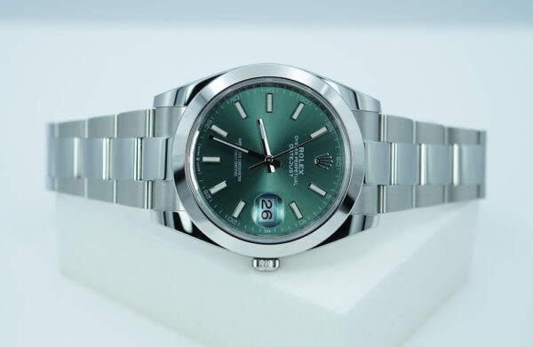 Rolex 126300 DATEJUST 41 MINT GREEN DIAL OYSTER BAND 2023 WARRANTY FULL SET - Image 9