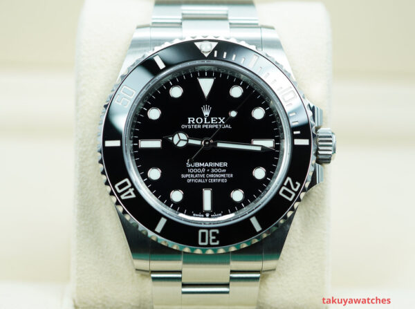 Rolex 124060 SUBMARINER NO DATE 41MM 2023 WARRANTY COMPLETE SET