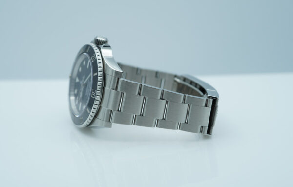 Rolex 124060 SUBMARINER NO DATE 41MM 2023 WARRANTY COMPLETE SET - Image 5