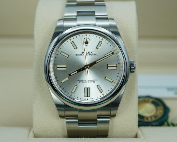 NEW Rolex 124300 OYSTER PERPETUAL 41 SILVER DIAL 2023 WARRANTY COMPLETE SET