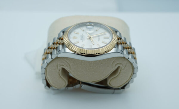 Rolex 126333 DATEJUST 41 YELLOW GOLD STEEL SILVER DIAL JUBILEE 2021 WARRANTY - Image 4