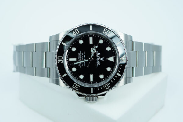 Rolex 124060 SUBMARINER NO DATE 41MM 2023 WARRANTY COMPLETE SET - Image 9