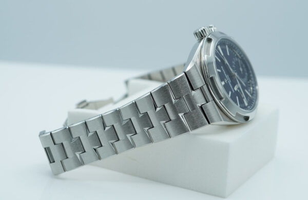 Vacheron CONSTANTIN OVERSEAS DUAL TIME 7920V BLUE DIAL 2024 NEW MODEL FULL SET - Image 6