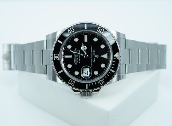 Rolex 126610LN SUBMARINER DATE 41 NEW MODEL 2023 WARRANTY COMPLETE SET - Image 9