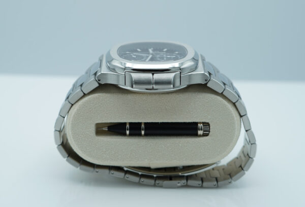 BRAND NEW Patek PHILIPPE 5990/1A NAUTILUS STEEL CHRONOGRAPH TRAVEL TIME GREY DIAL 2020 FULL SET - Image 4