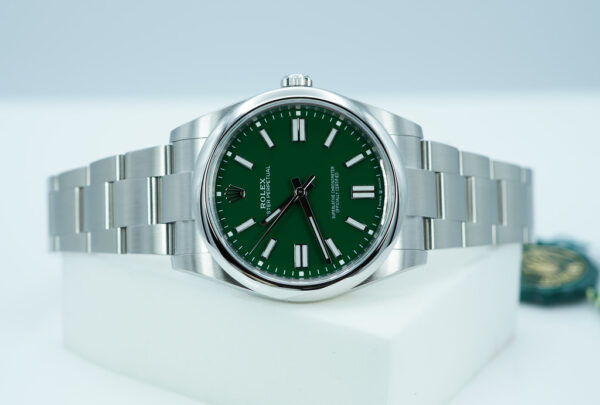 BRAND NEW Rolex 124300 OYSTER PERPETUAL 41 GREEN DIAL 2024 COMPLETE SET - Image 10