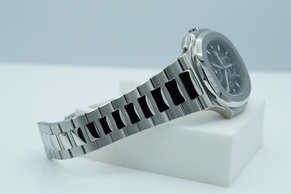 BRAND NEW Patek PHILIPPE 5990/1A NAUTILUS STEEL CHRONOGRAPH TRAVEL TIME GREY DIAL 2020 FULL SET - Image 6